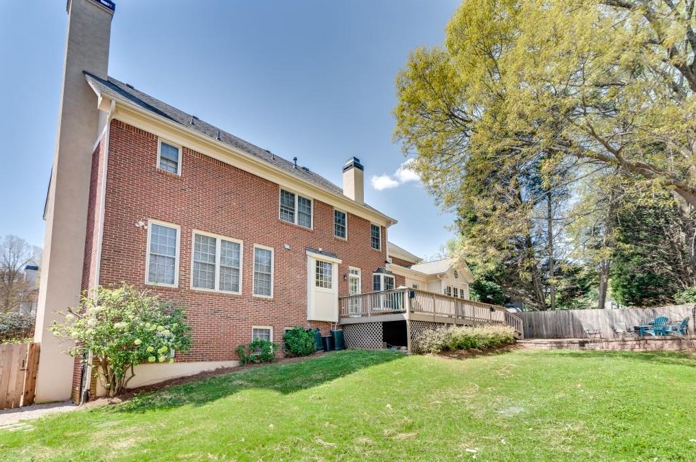 2626 Danforth Ln, Decatur GA  30033-2213 exterior