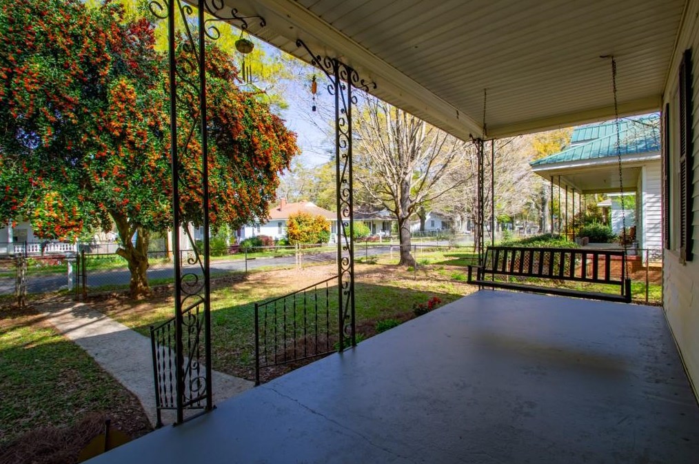 28 Akron St, Euharlee, GA 30120-2549