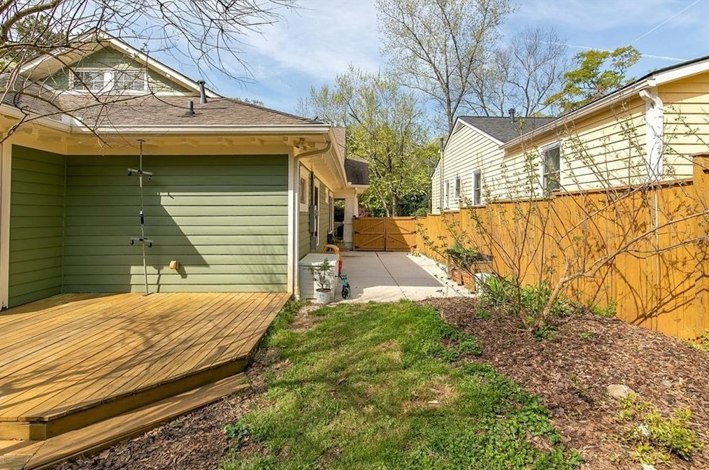 220 Jefferson Pl, Decatur GA  30030-3653 exterior