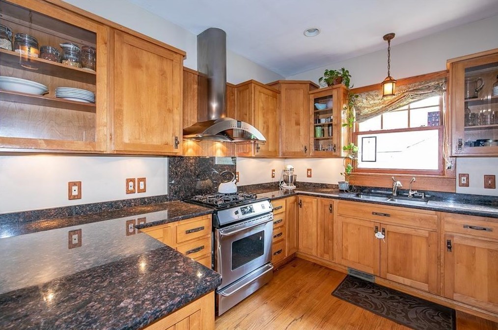 220 Jefferson Pl, Decatur GA  30030-3653 exterior