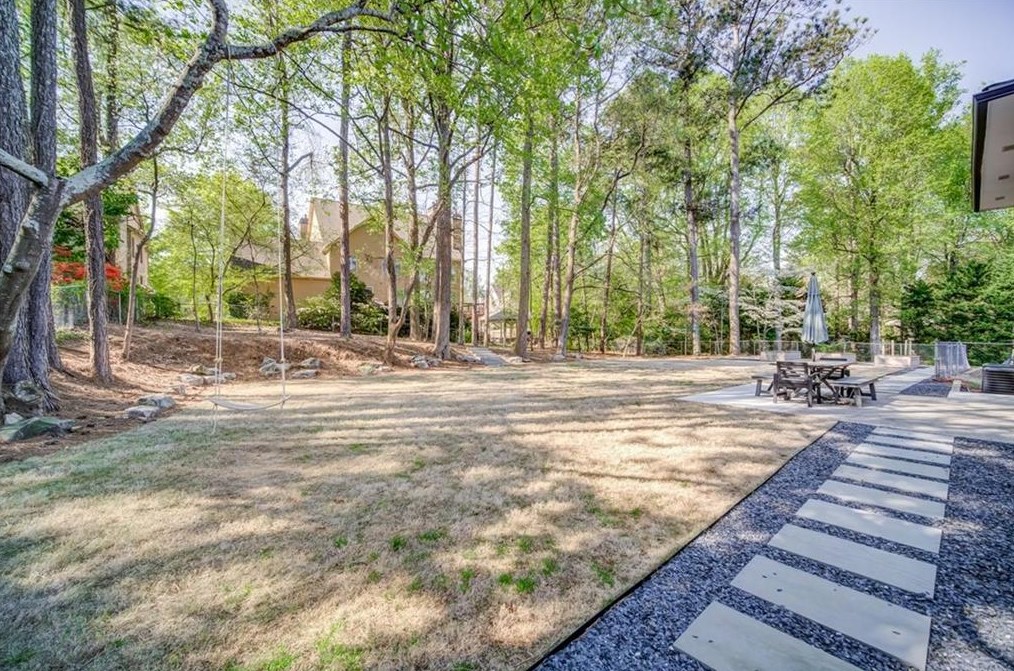3816 Cline Dr, Smyrna GA  30082-3115 exterior