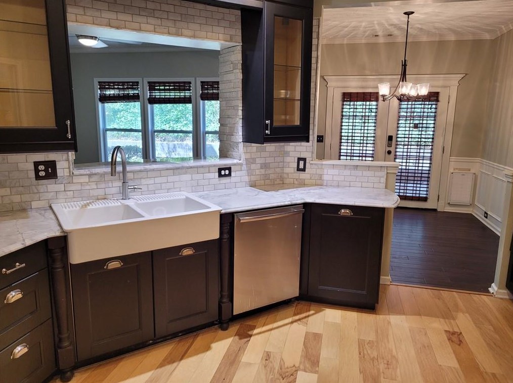 717 Mountain Laurel Dr, Holly Springs, GA 30114