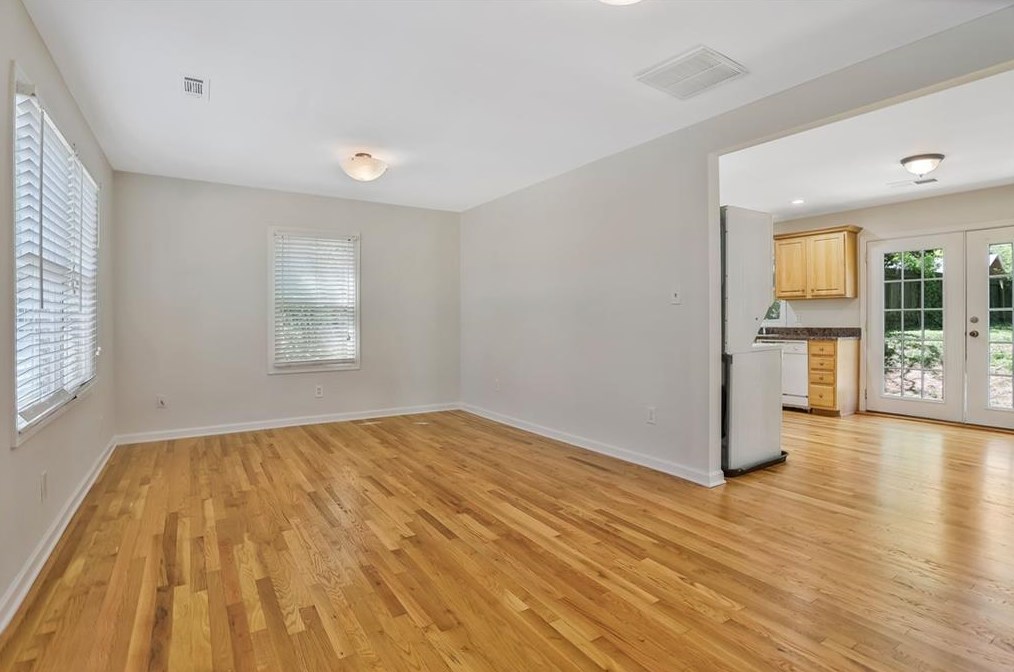 915 Stallings Ave, Atlanta, GA 30316-2211