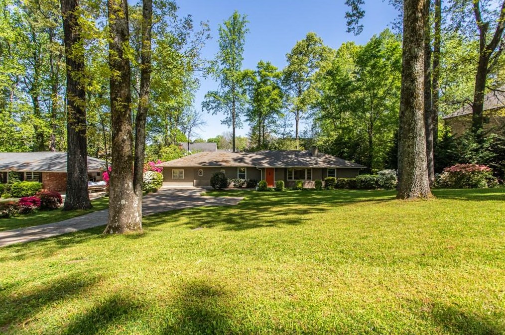 2736 Fairoaks Rd, Decatur, GA 30033-1446
