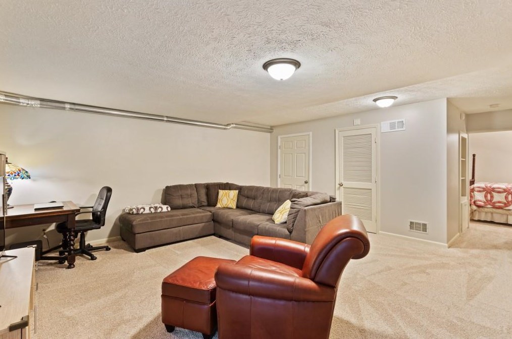 1154 Weatherstone Dr, Atlanta GA  30324-4643 exterior