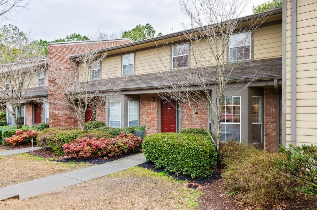 1154 Weatherstone Dr, Atlanta GA  30324-4643 exterior