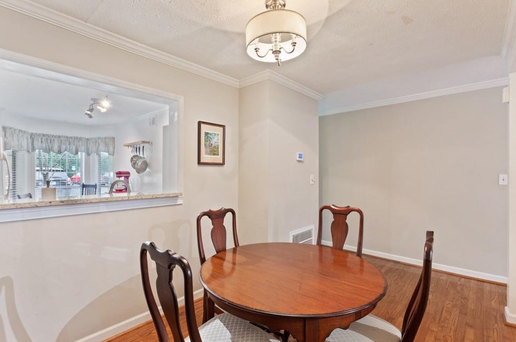 1154 Weatherstone Dr, Atlanta GA  30324-4643 exterior