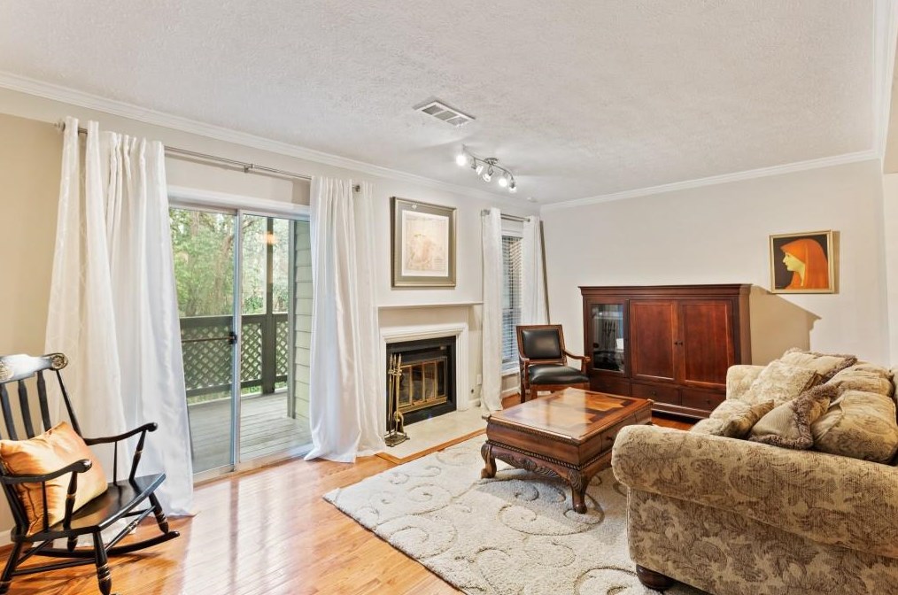1154 Weatherstone Dr, Atlanta, GA 30324-4642