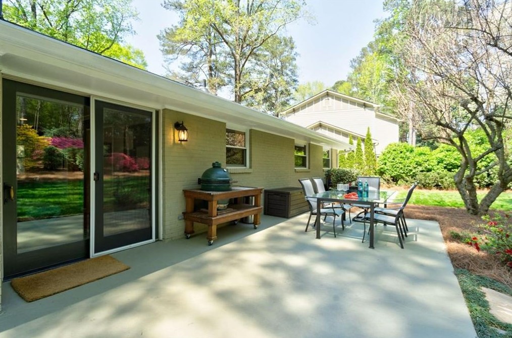 1987 Silvastone Dr, Atlanta GA 30345-3737 exterior