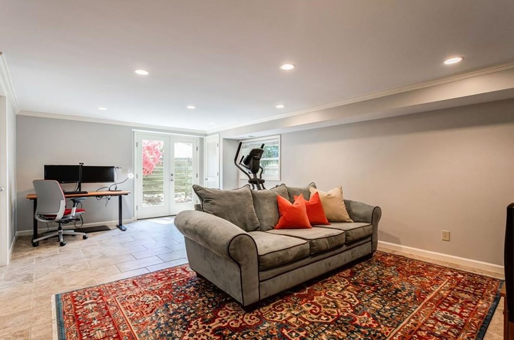 1987 Silvastone Dr, Atlanta GA 30345-3737 exterior