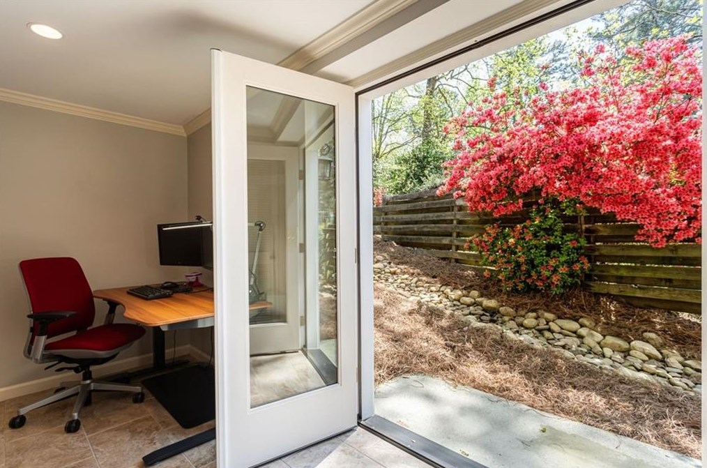 1987 Silvastone Dr, Atlanta GA 30345-3737 exterior