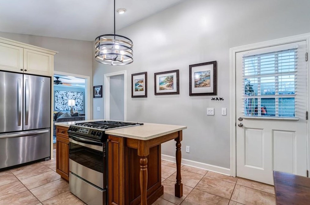 1987 Silvastone Dr, Atlanta GA 30345-3737 exterior