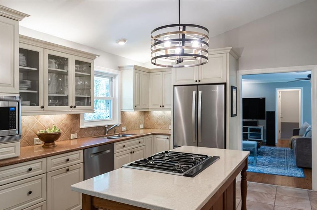 1987 Silvastone Dr, Atlanta GA 30345-3737 exterior