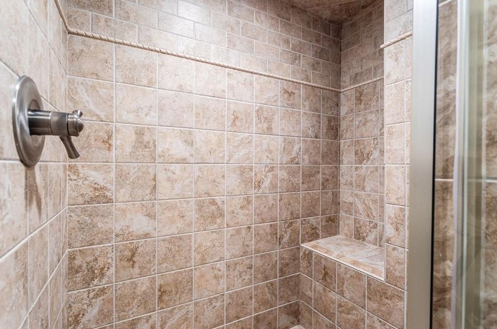 1987 Silvastone Dr, Atlanta GA 30345-3737 exterior