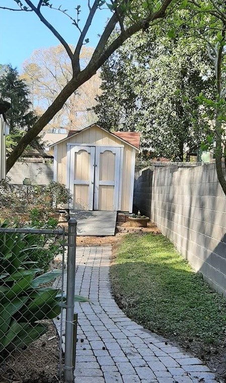 3220 Valaire Dr, Decatur GA 30033-3351 exterior