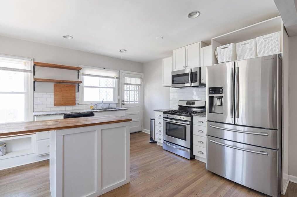 1318 Glen Forest Way, Decatur GA  30032-2504 exterior