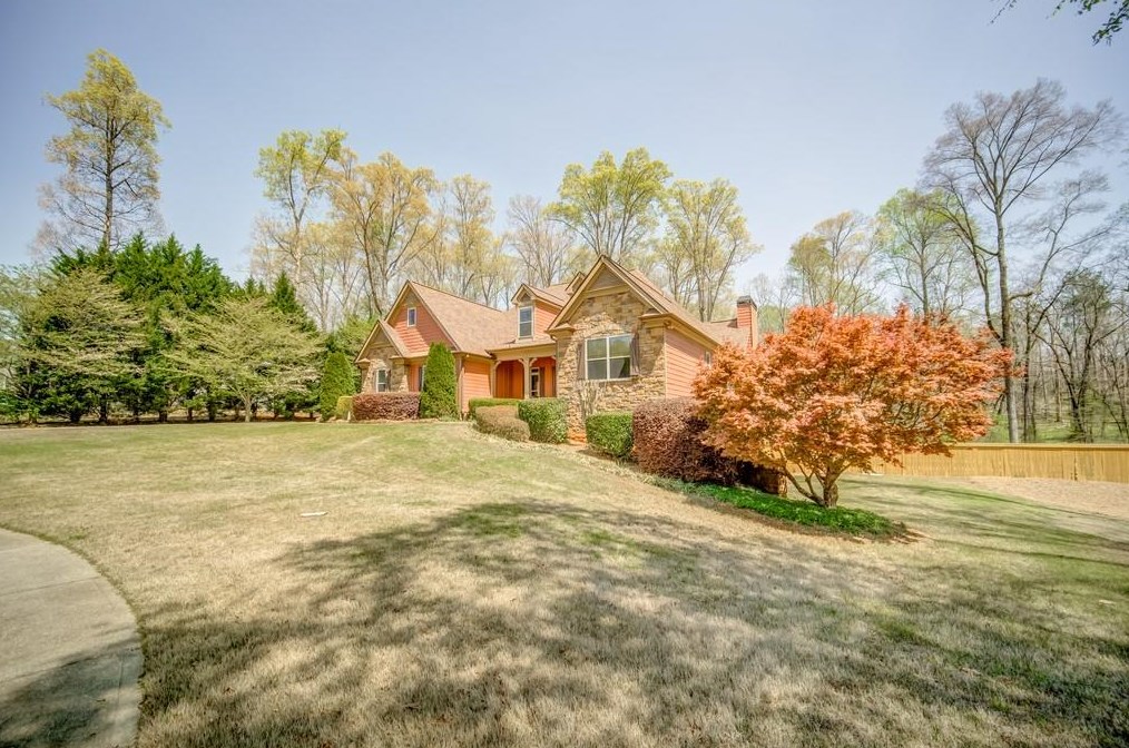 173 Alex Ct, Hoschton, GA 30548-3129