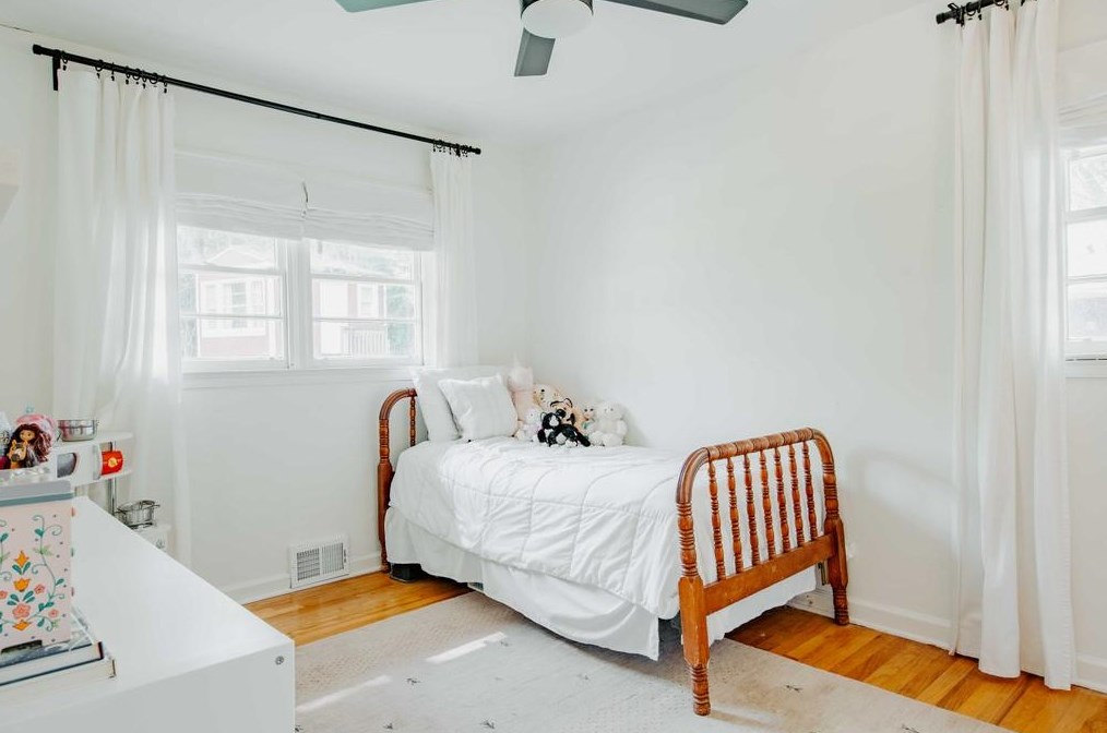 2150 Rando Ln, Atlanta GA 30318-1926 exterior