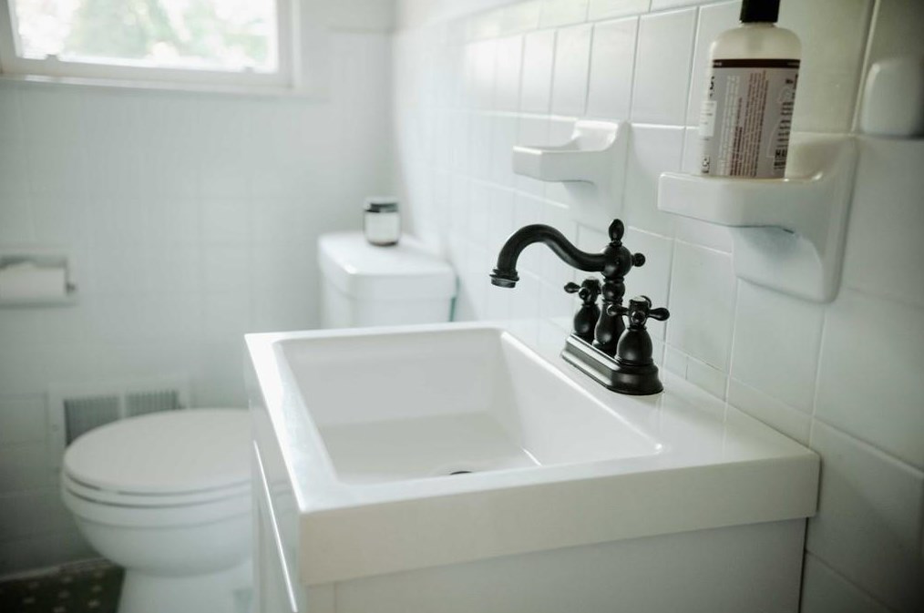 2150 Rando Ln, Atlanta GA 30318-1926 exterior