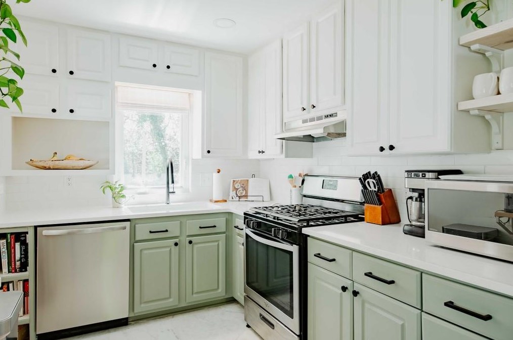 2150 Rando Ln, Atlanta GA 30318-1926 exterior