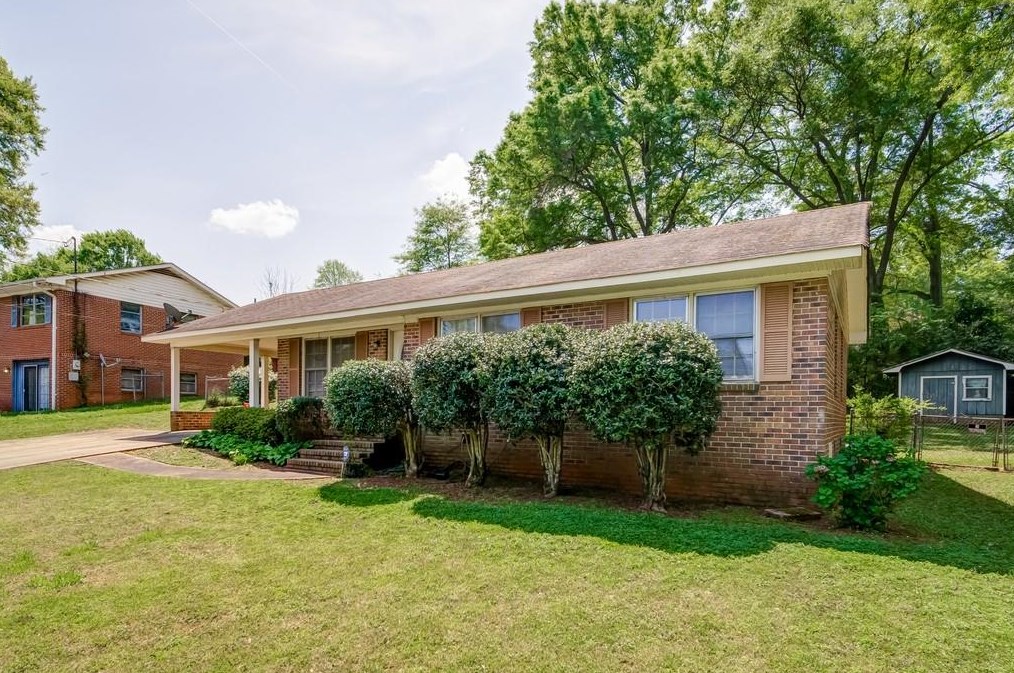 1450 Upland Dr, Griffin, GA 30223-1241