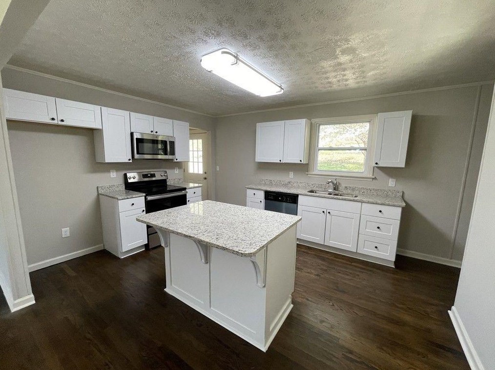 18 Adams Chapel Rd, Euharlee, GA 30120-6001