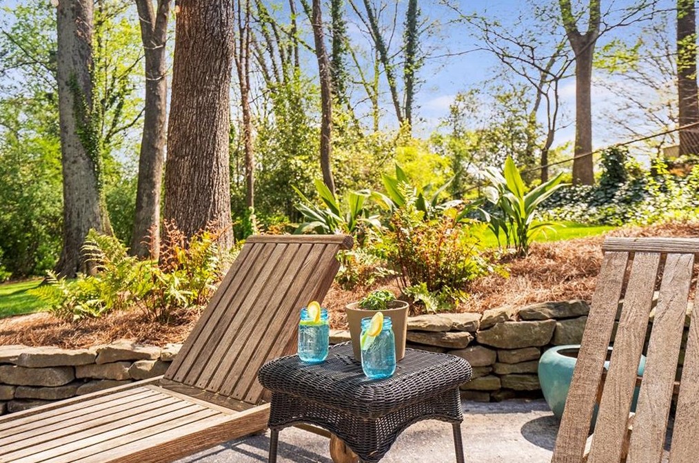 1281 Willivee Dr, Decatur GA 30033-4120 exterior