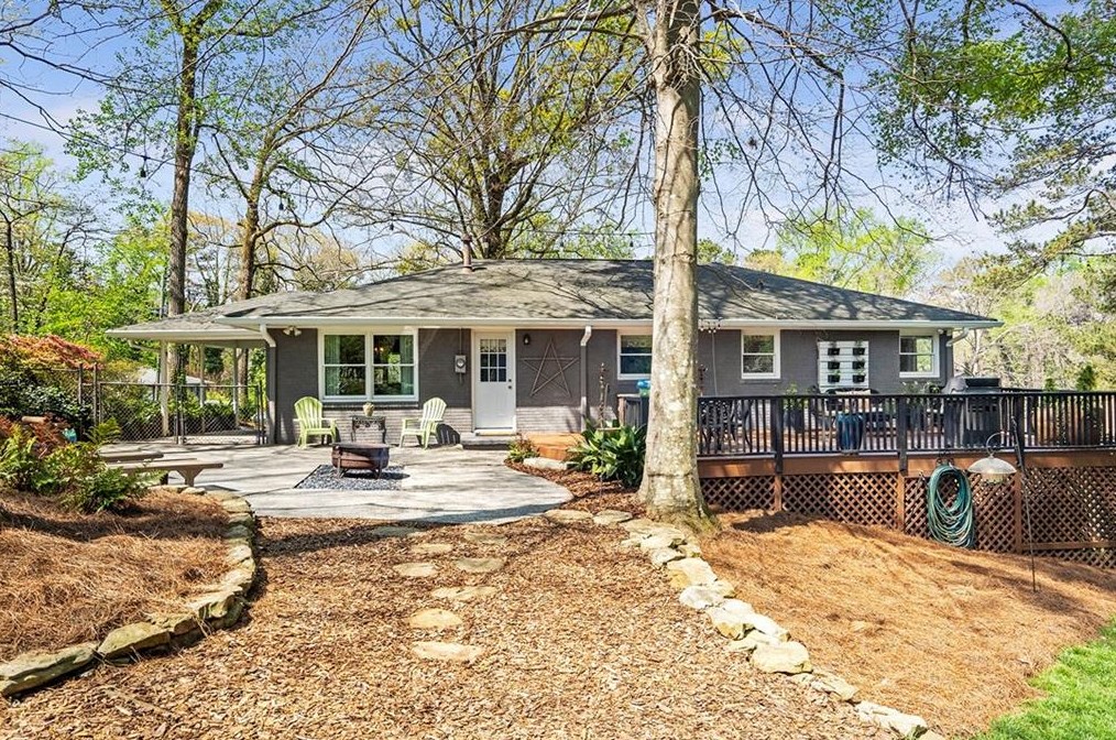 1281 Willivee Dr, Decatur GA  30033-4118 exterior