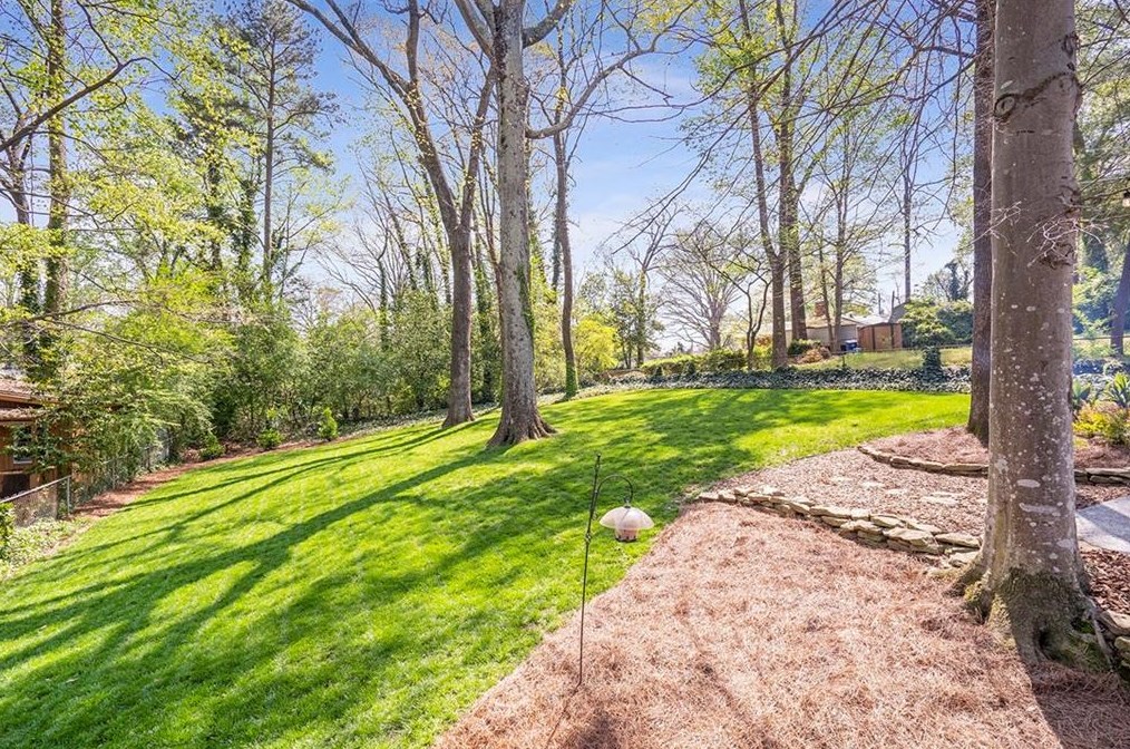 1281 Willivee Dr, Decatur GA 30033-4120 exterior