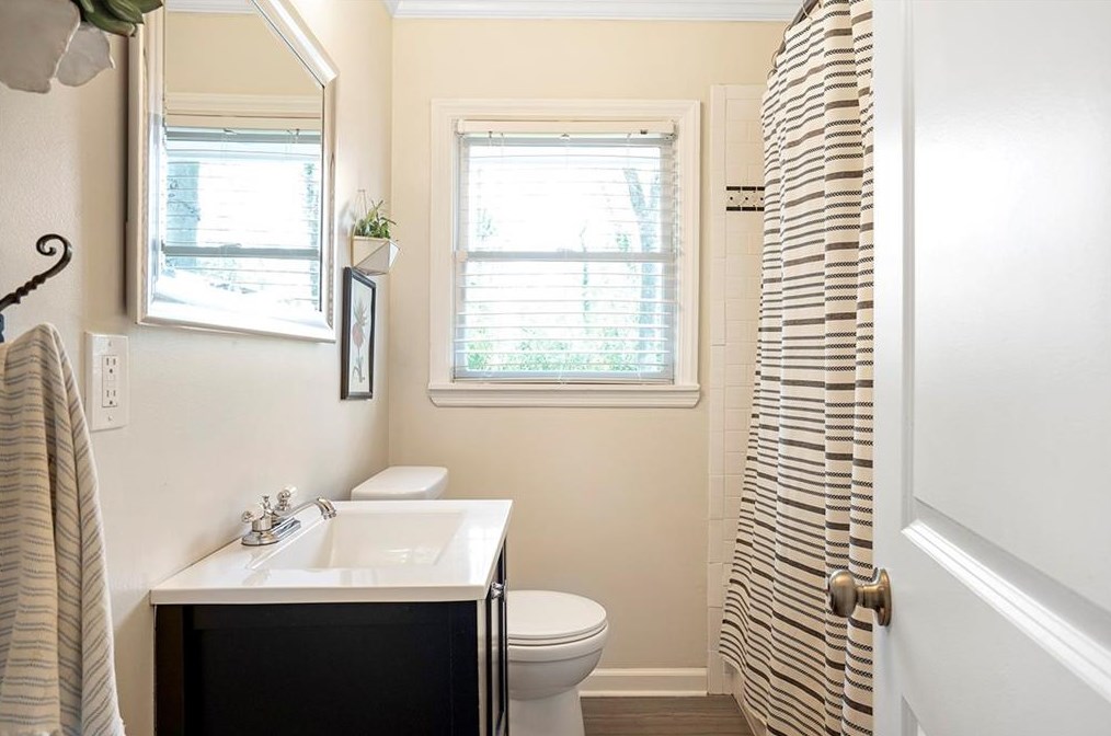 1281 Willivee Dr, Decatur GA 30033-4120 exterior