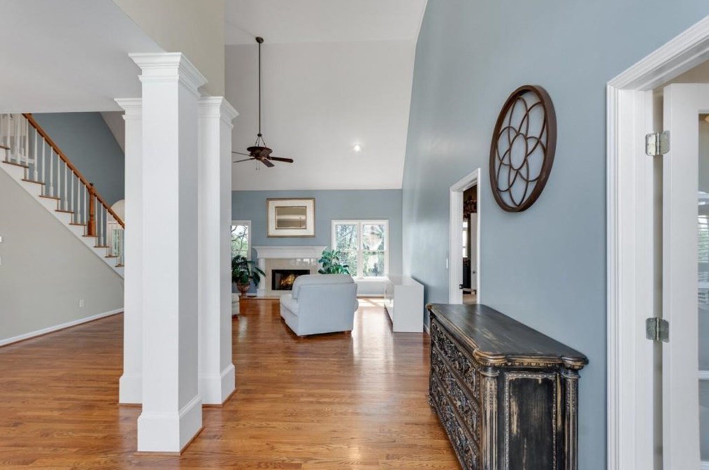 2407 Vinings Oaks Ct, Smyrna, GA 30082-4610
