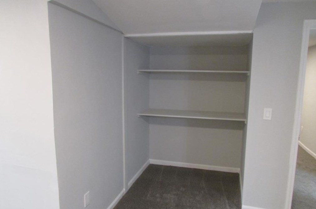 325 Rhinehill Rd, Atlanta GA  30315-7401 exterior