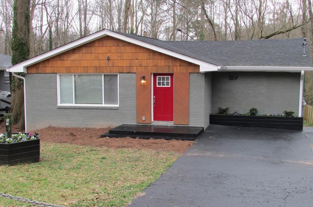 325 Rhinehill Rd, Atlanta GA  30315-7401 exterior