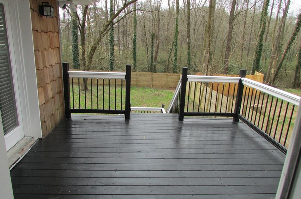 325 Rhinehill Rd, Atlanta GA  30315-7401 exterior