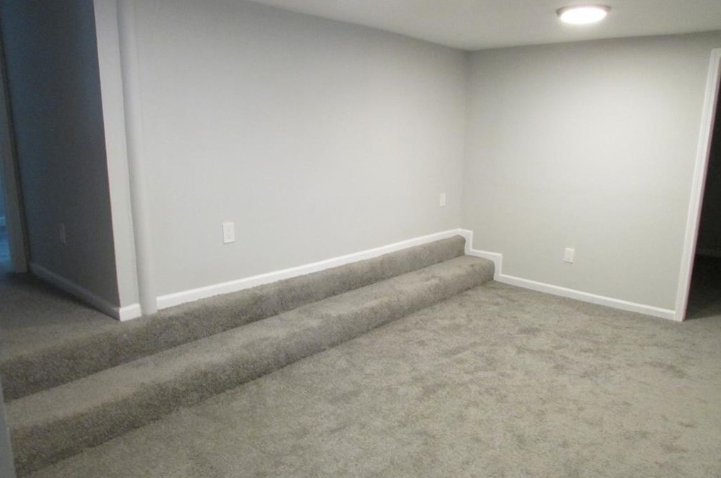 325 Rhinehill Rd, Atlanta GA  30315-7401 exterior