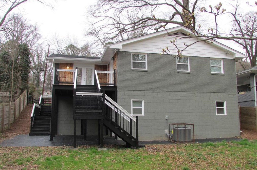 325 Rhinehill Rd, Atlanta GA  30315-7401 exterior