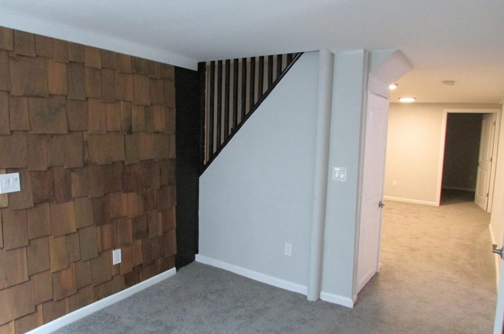 325 Rhinehill Rd, Atlanta GA  30315-7401 exterior