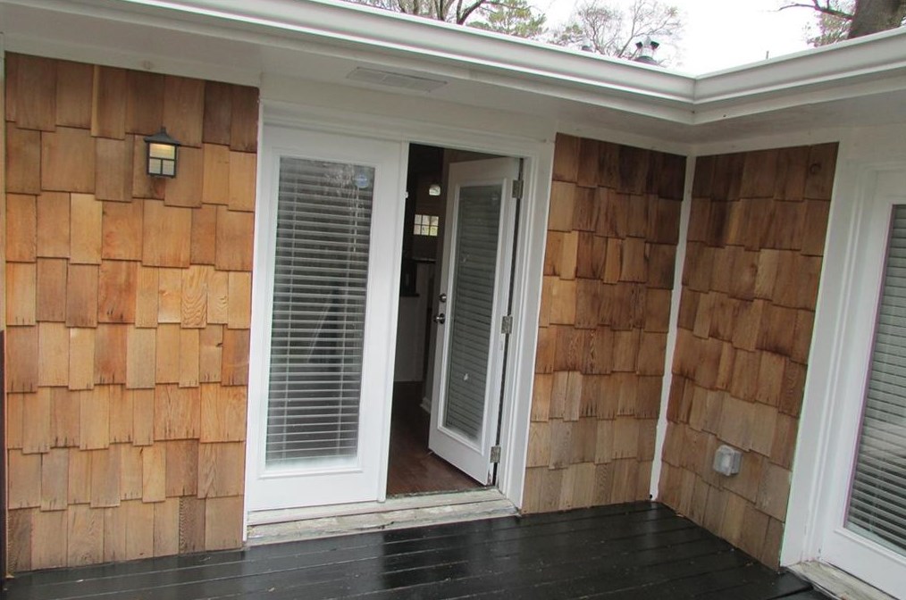 325 Rhinehill Rd, Atlanta GA  30315-7401 exterior