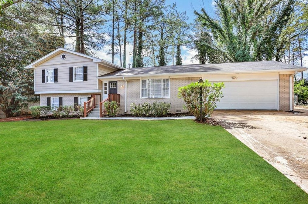 3410 Ravenwood Dr, Atlanta, GA 30349-3634