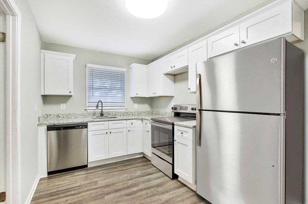 1884 Derrill Dr, Decatur GA  30032-7001 exterior