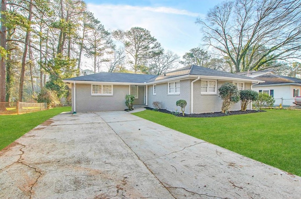 1884 Derrill Dr, Decatur GA  30032-7001 exterior