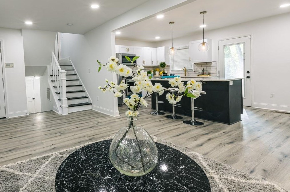 2433 Lafortune Dr, Decatur GA  30032-6440 exterior