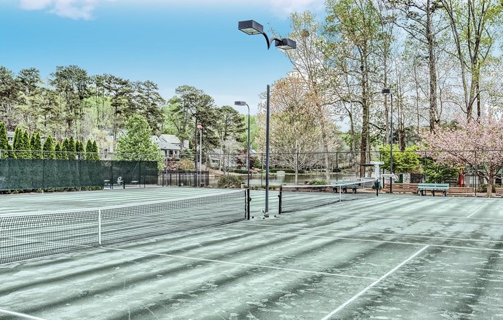 1060 Ragley Hall Rd, Atlanta GA  30319-2556 exterior