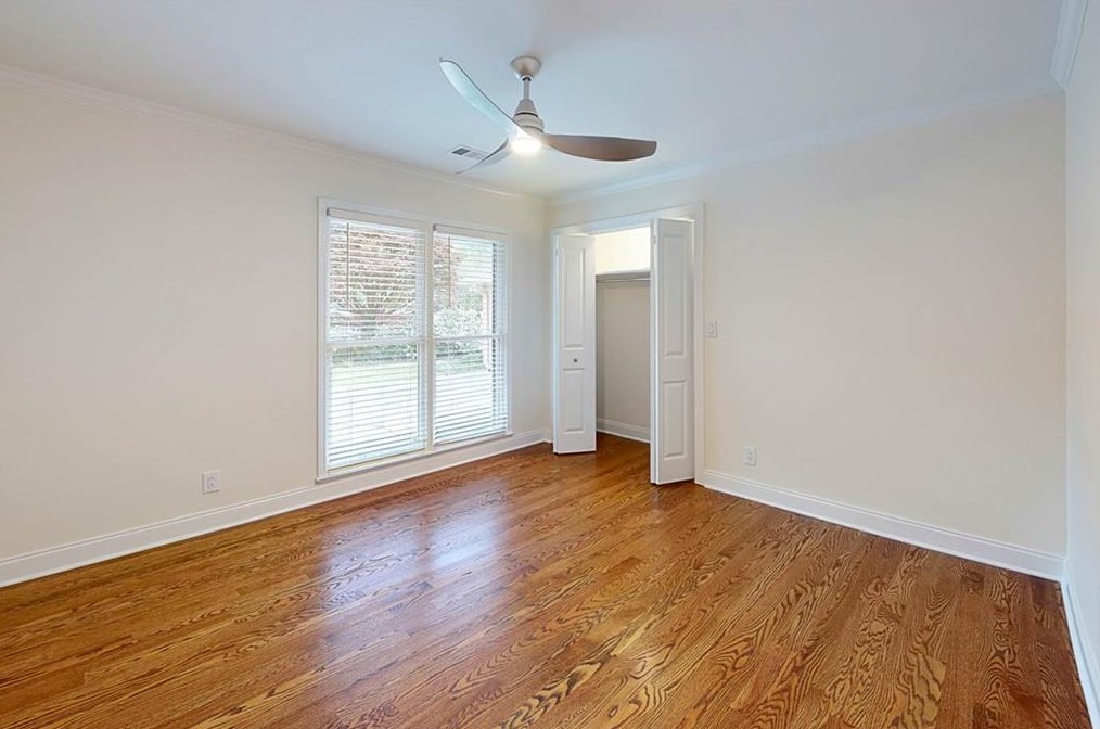 1060 Ragley Hall Rd, Atlanta GA  30319-2556 exterior