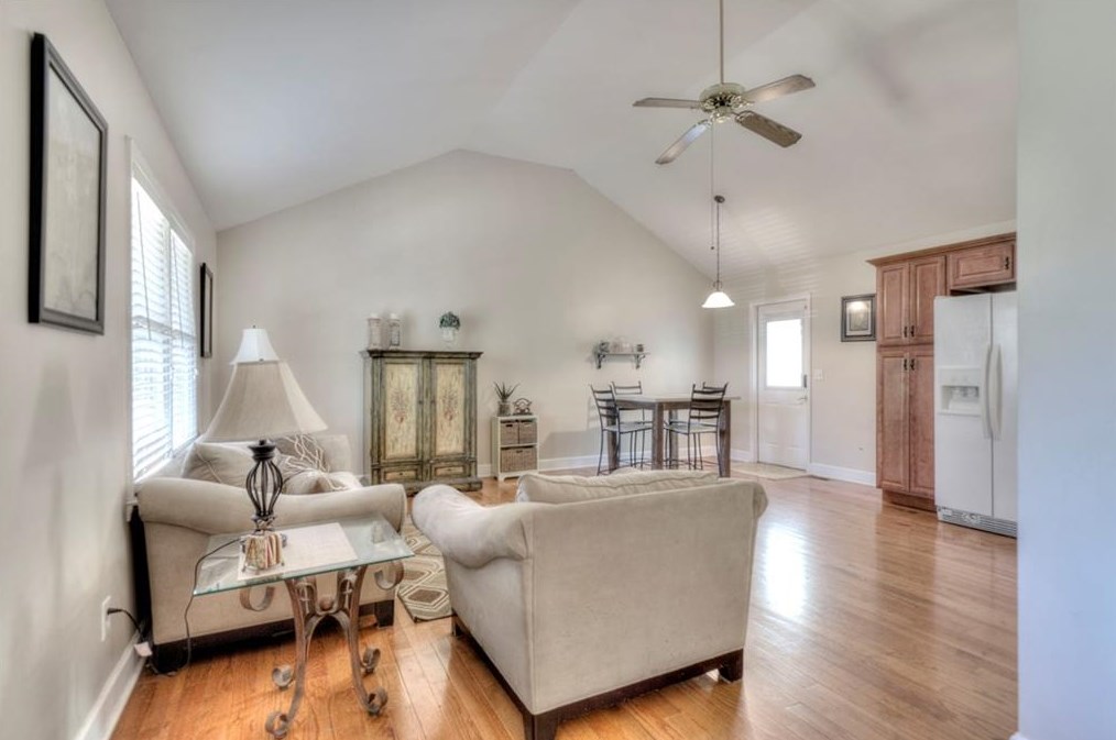 32 Black Jack Mountain Cir, Euharlee, GA 30120-5616