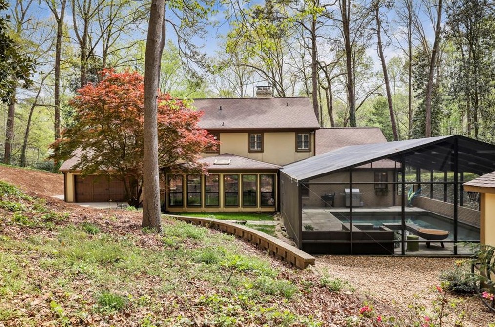 4384 Whitewater Creek Rd, Atlanta GA  30327-3958 exterior