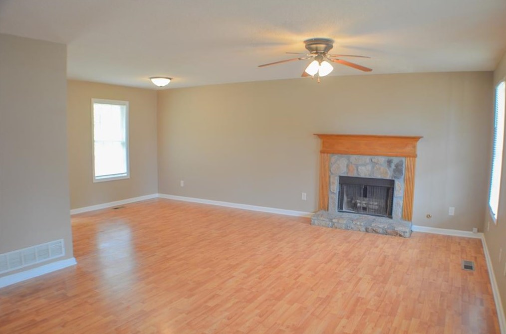 401 River Trace Dr, Villa Rica, GA 30180