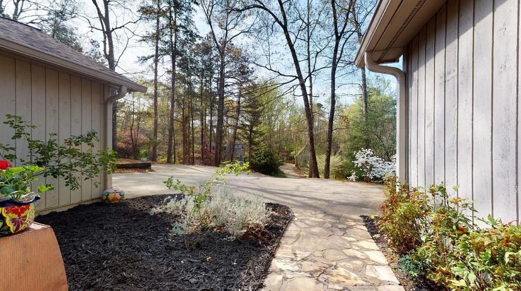 4318 Perth Trce, Roswell, GA 30075-2645
