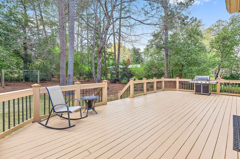 1664 Colebrook Cir, Decatur GA  30033-1425 exterior