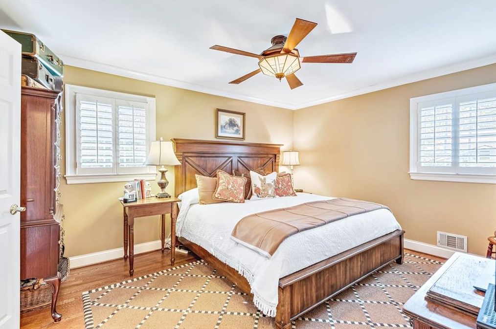 1664 Colebrook Cir, Decatur GA  30033-1425 exterior